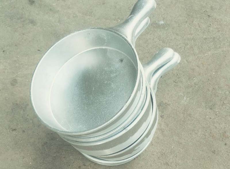 呼和浩特铝制小奶锅平底锅